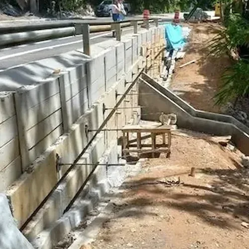 Projeto de muros de contenção em Serra: estabilidade real para terrenos acidentados